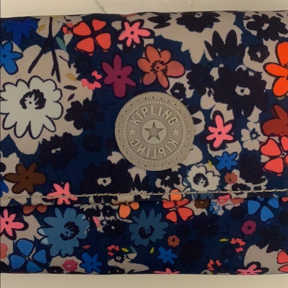 Kipling flower wallet